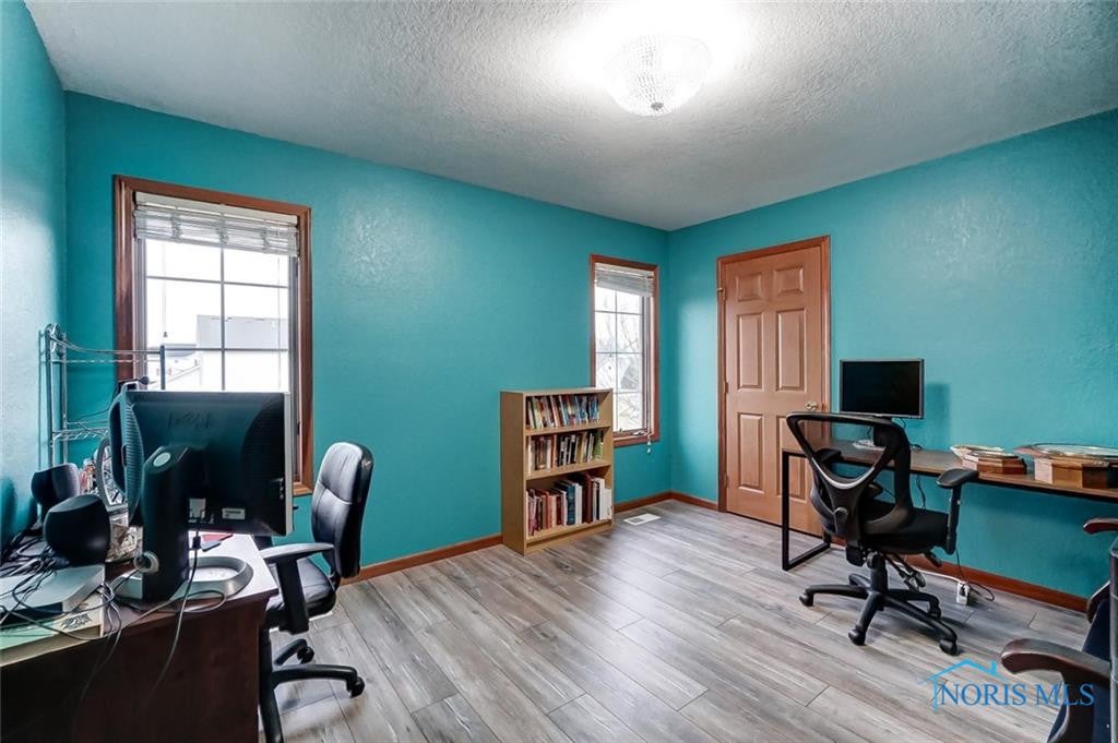 1526 Cardinal Road Bowling Green, OH 43402 - Photo 17 of 28 Gallery Image 17