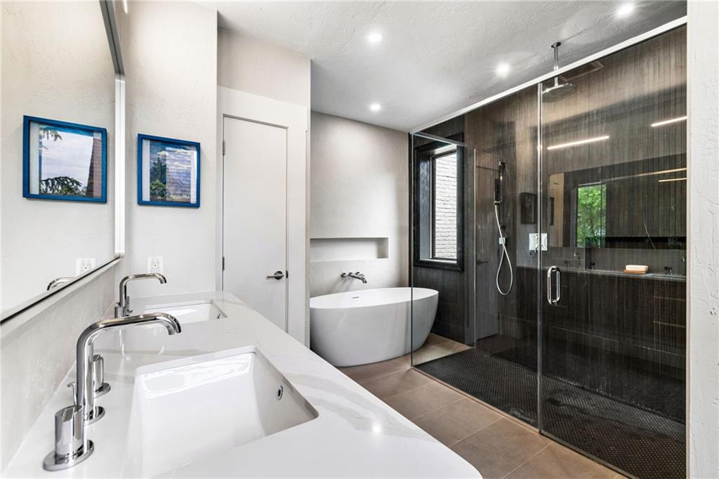 720 Ivy Street Pittsburgh, PA 15232 - Photo 34 of 50 a bathroom with a sink a toilet and shower