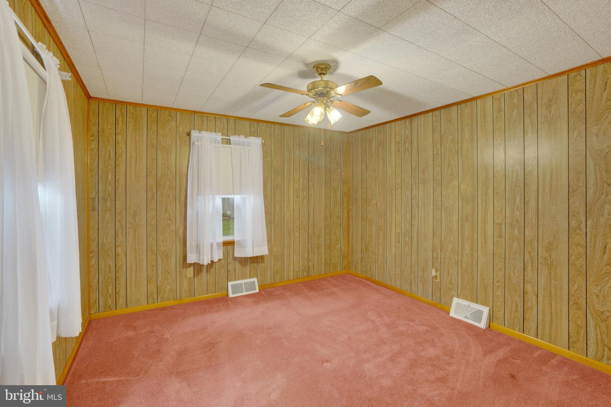 375 Cloverleaf Road York, PA 17406 - Photo 11 of 41 Gallery Image 11
