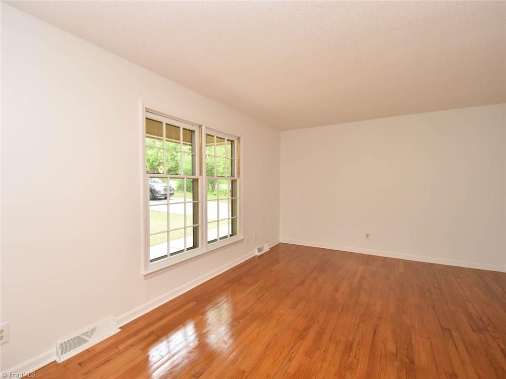 2819 Roland Road Greensboro, NC 27407 - Photo 3 of 20 Gallery Image 3