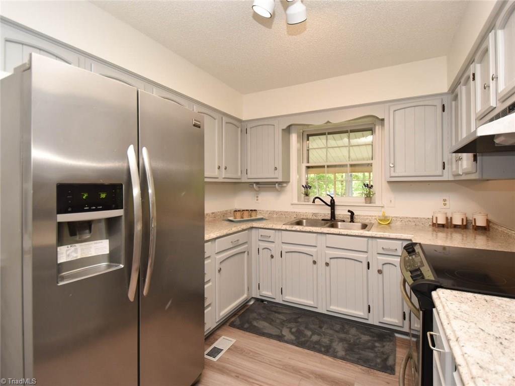 2819 Roland Road Greensboro, NC 27407 - Photo 10 of 20 Gallery Image 10