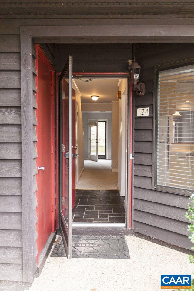 124 Blithe Court Charlottesville, VA 22901 - Photo 6 of 50 Gallery Image 6