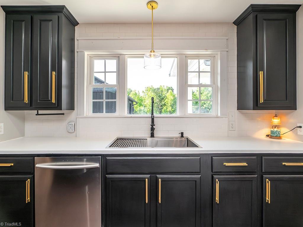 1625 Haystack Lane Burlington, NC 27217 - Photo 10 of 50