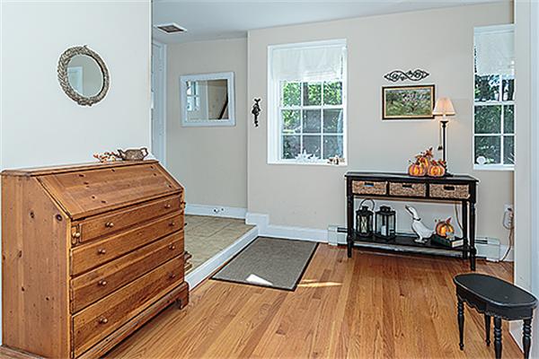 58 Mishawum Road, Unit 3 Woburn, MA 01801 - Photo 12 of 28 Gallery Image 12