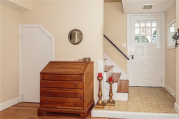 58 Mishawum Road, Unit 3 Woburn, MA 01801 - Photo 13 of 28 Gallery Image 13