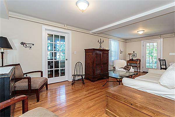58 Mishawum Road, Unit 3 Woburn, MA 01801 - Photo 9 of 28 Gallery Image 9