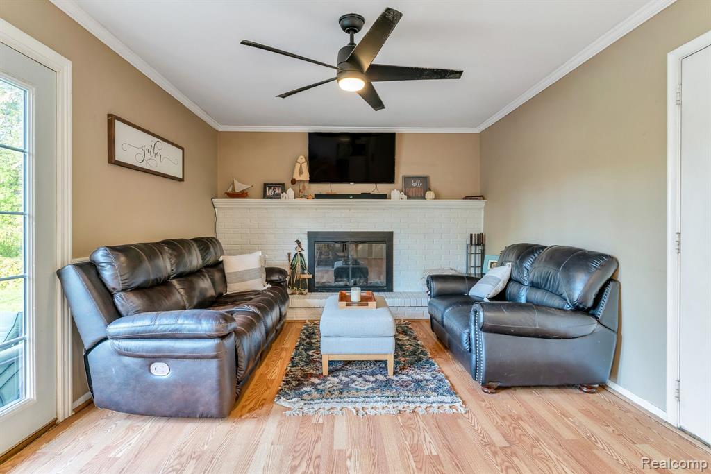 8302 Coldwater Road Flushing, MI 48433 - Photo 12 of 37