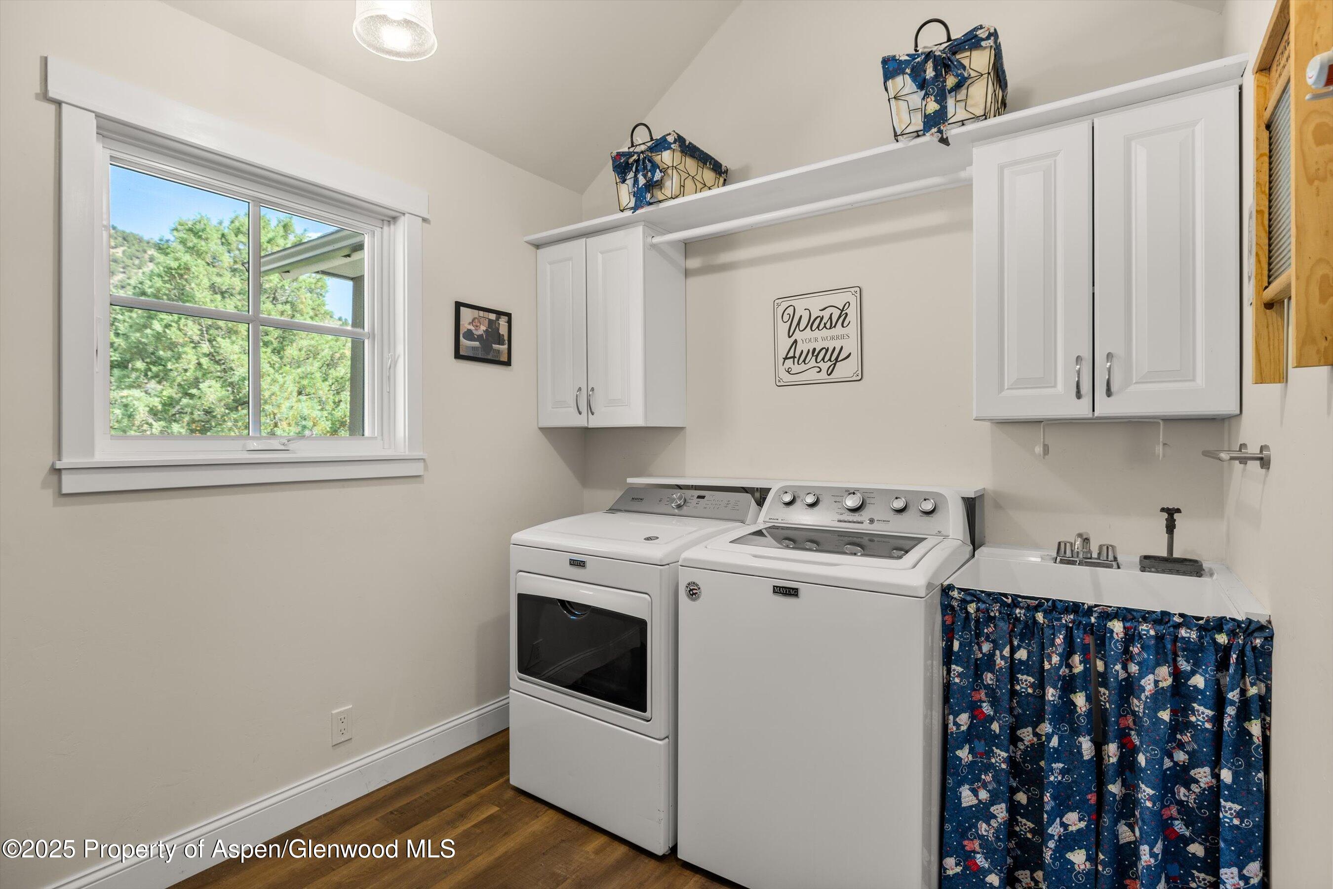 148 Gateway Road Snowmass, CO 81654 - Photo 26 of 32 a view of kitchen with stove top oven