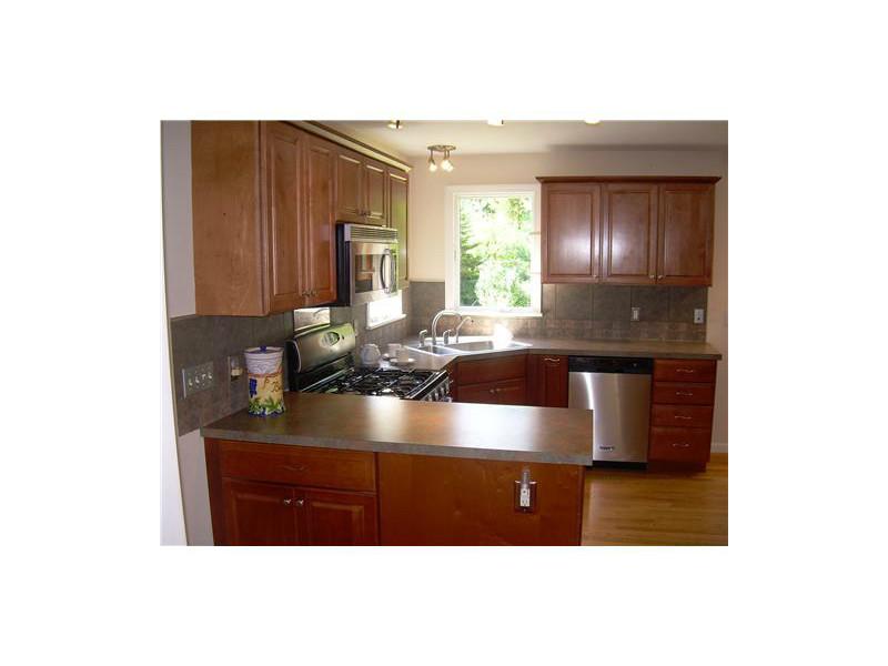 108 Dye Hill Road Hopkinton, RI 02832 - Photo 7 of 12 Kitchen.