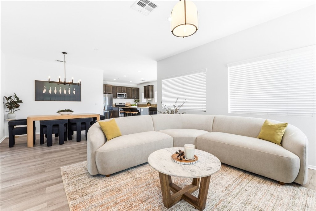 205 Windsor Grey Way Fallbrook, CA 92028 - Photo 10 of 43