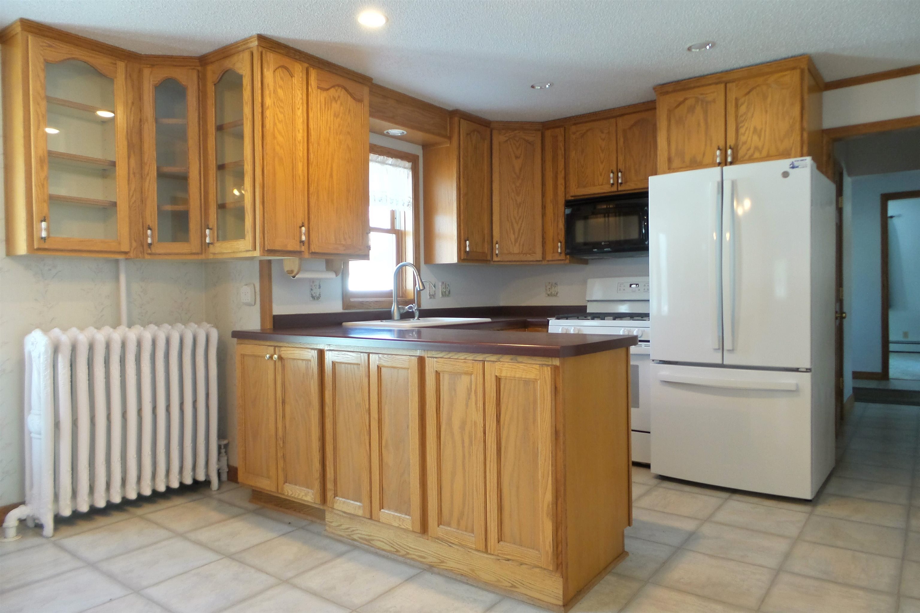 122 West Spruce Street Abbotsford, WI 54405 - Photo 9 of 30