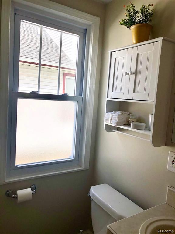 21842 Nevada Avenue Eastpointe, MI 48021 - Photo 12 of 20