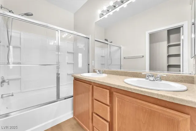 $2,000 | 2105 Turtle Beach Avenue, North Las Vegas, NV 89081