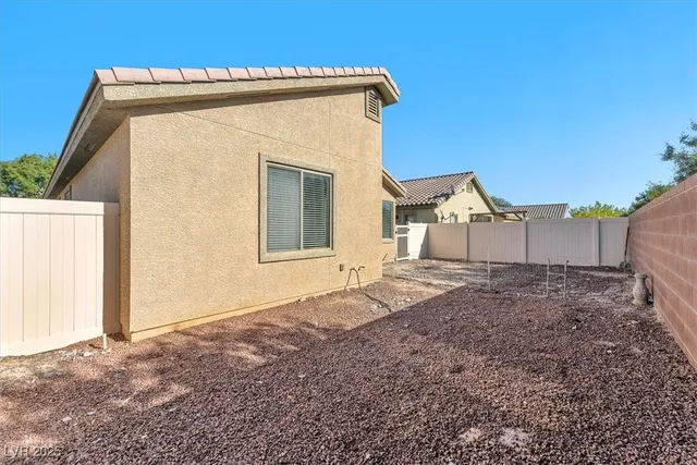 $2,000 | 2105 Turtle Beach Avenue, North Las Vegas, NV 89081