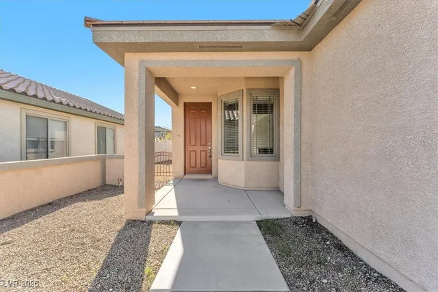$2,000 | 2105 Turtle Beach Avenue, North Las Vegas, NV 89081