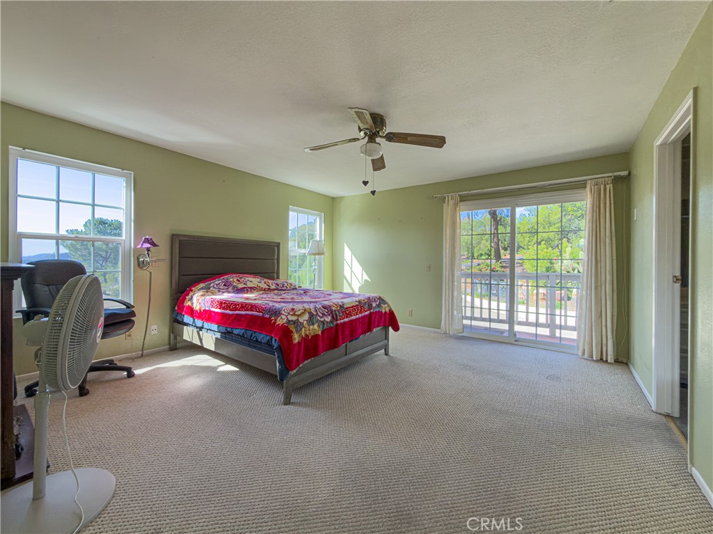 11337 Caprice Place Escondido, CA 92026 - Photo 18 of 34