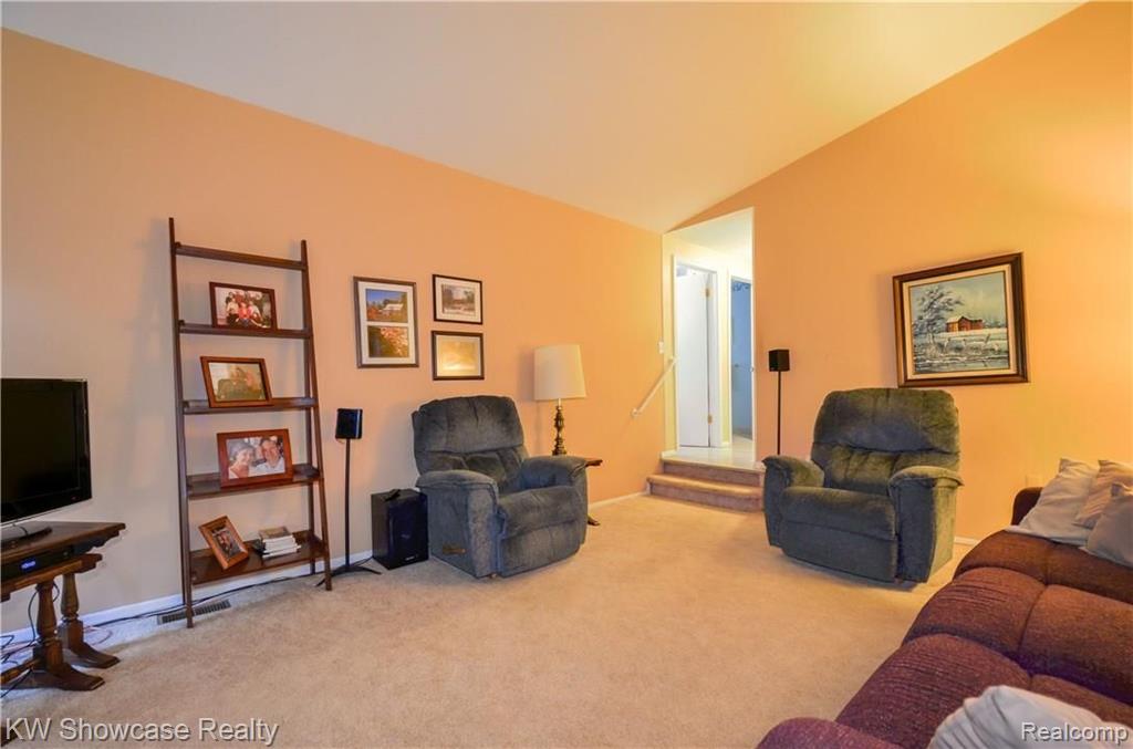 35999 Smithfield Road Farmington, MI 48335 - Photo 12 of 28