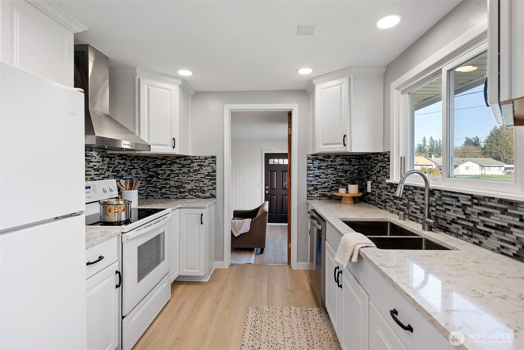 3021 Crane Avenue Bremerton, WA 98310 - Photo 7 of 23