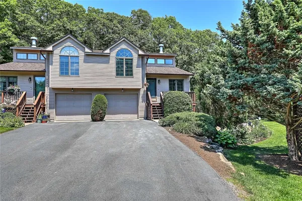 $559,000 | 101 Cardinal Drive, North Kingstown, RI 02852