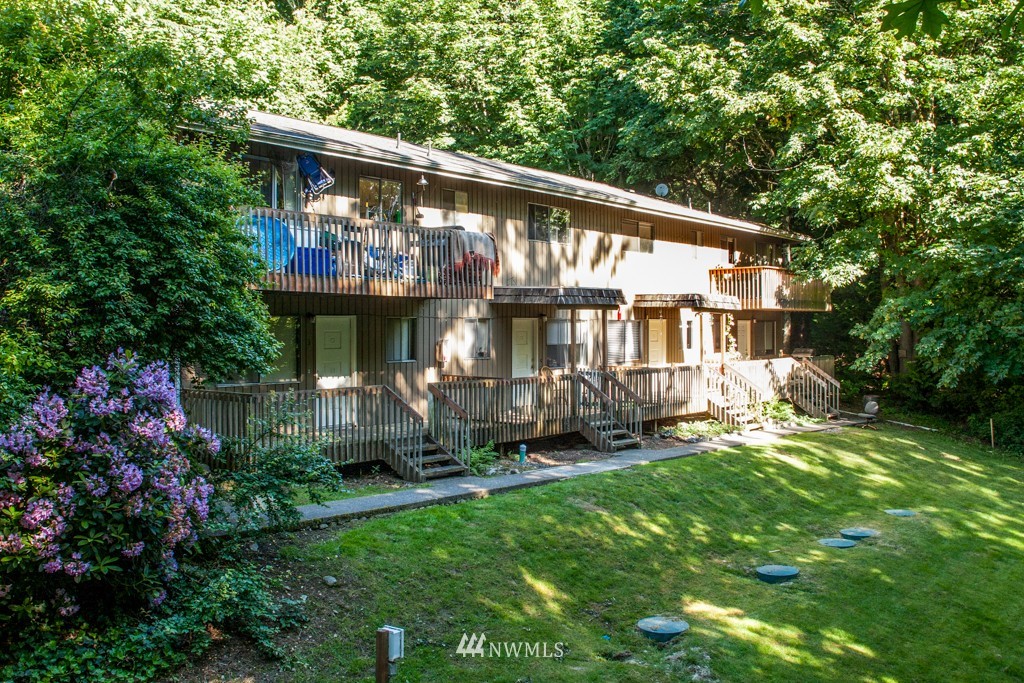 2320 Yew Street Road Bellingham, WA 98229 - Photo 5 of 8 Gallery Image 5
