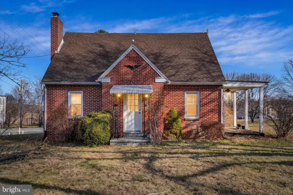 $279,900 | 1527 East Main Street, New Park, PA 17352