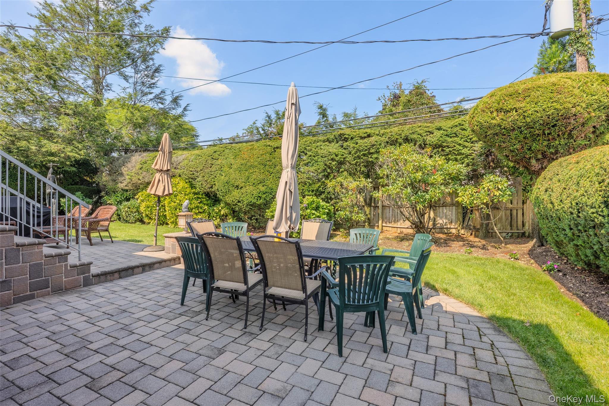 16 Winthrop Road Plainview, NY 11803 - Photo 27 of 33 Beautiful Yard!