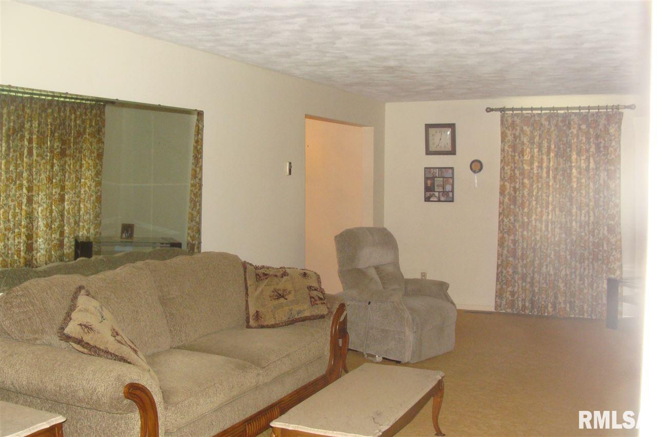 710 North Quarry Road Trivoli, IL 61569 - Photo 11 of 19