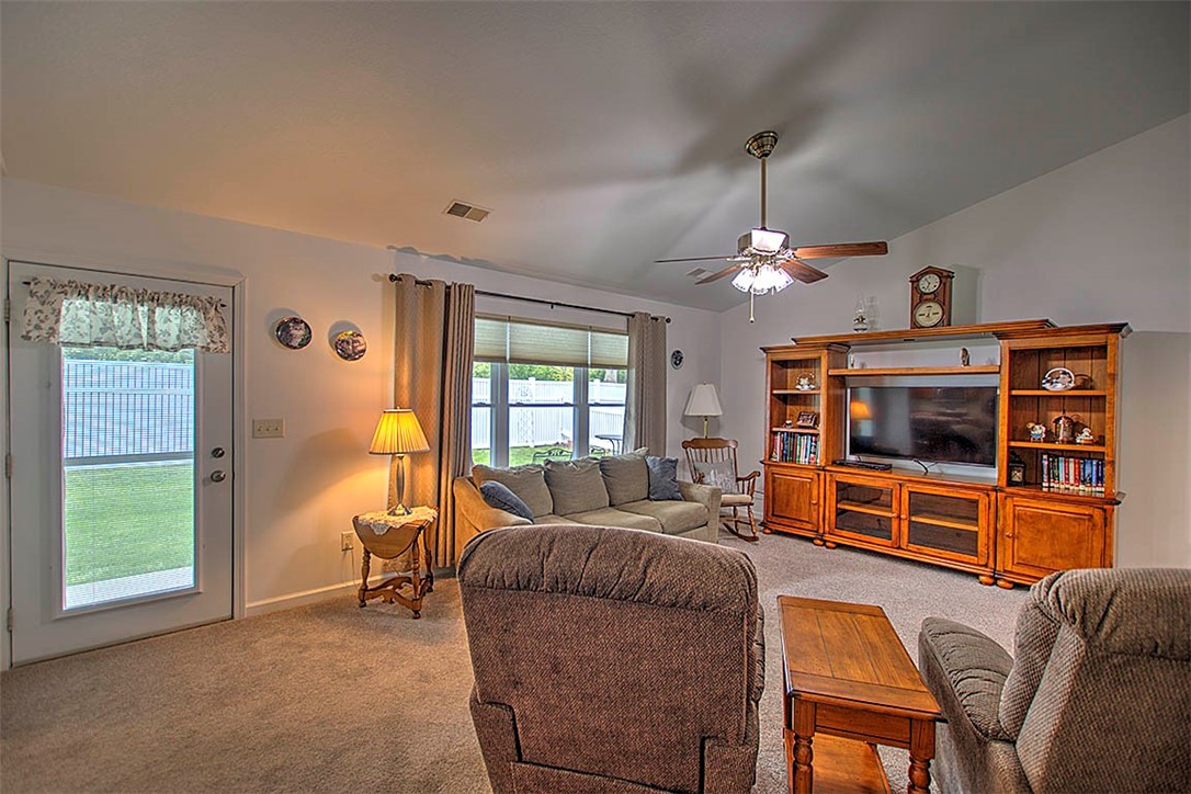 625 North Scovill Court Decatur, IL 62522 - Photo 10 of 28 Gallery Image 10