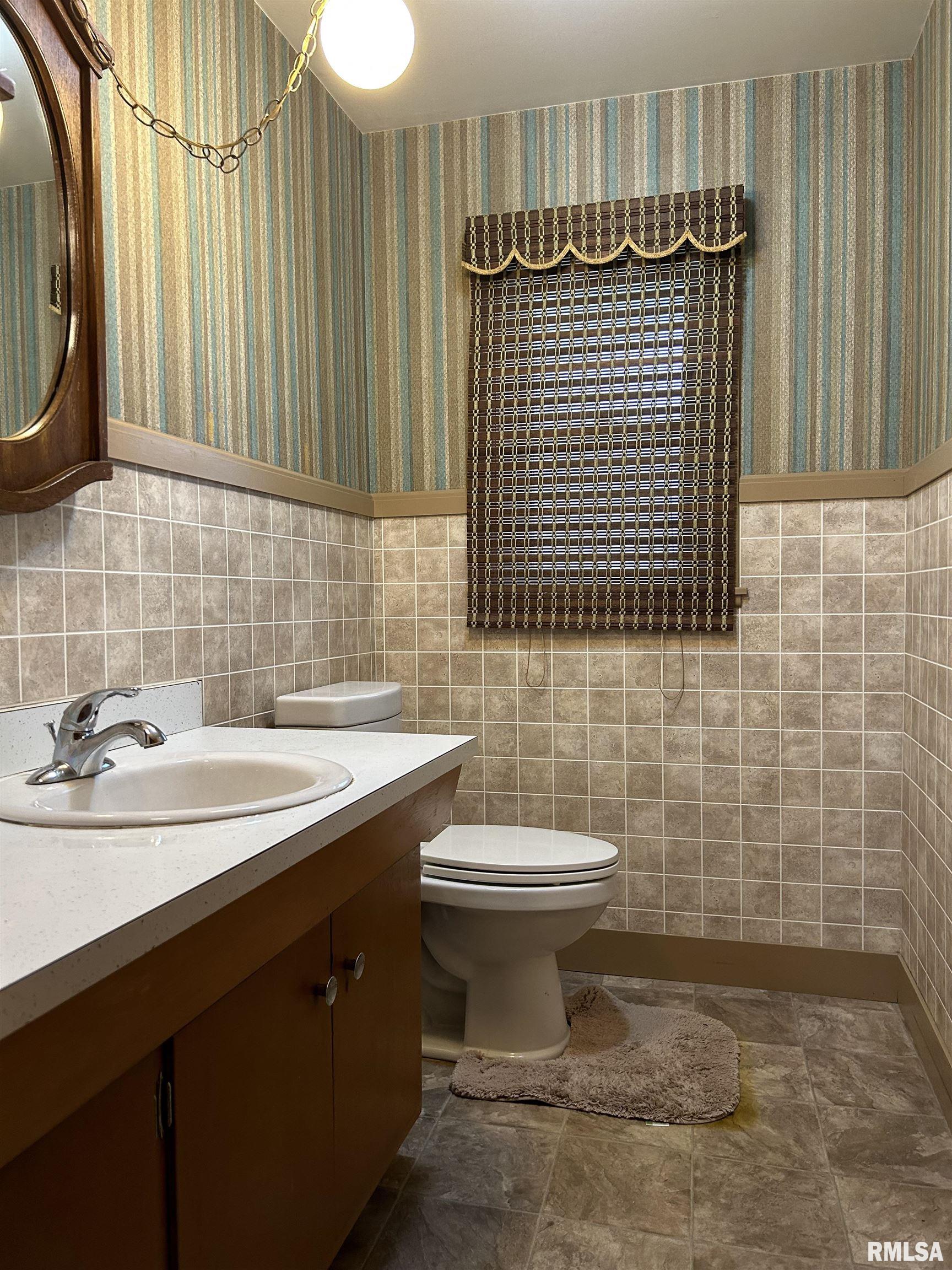 214 West State Place Washburn, IL 61570 - Photo 15 of 54