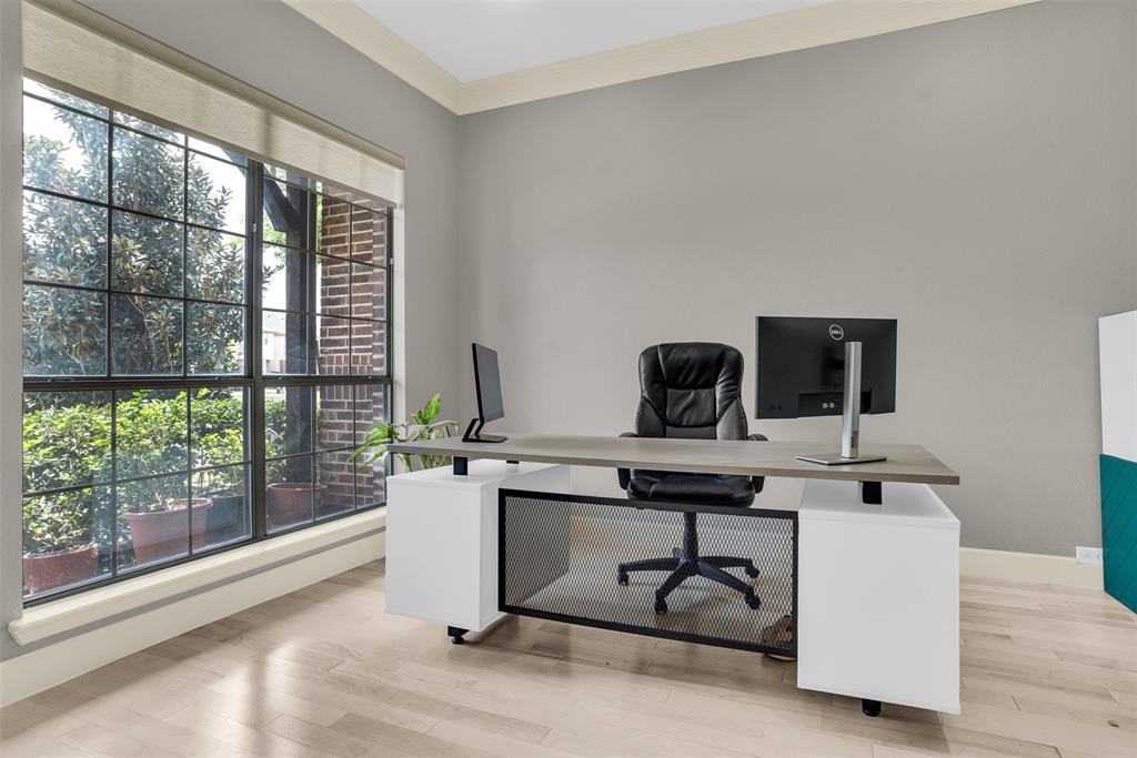 8631 Lohr Valley Road Irving, TX 75063 - Photo 4 of 32 Office area with light wood finished floors and ornamental molding