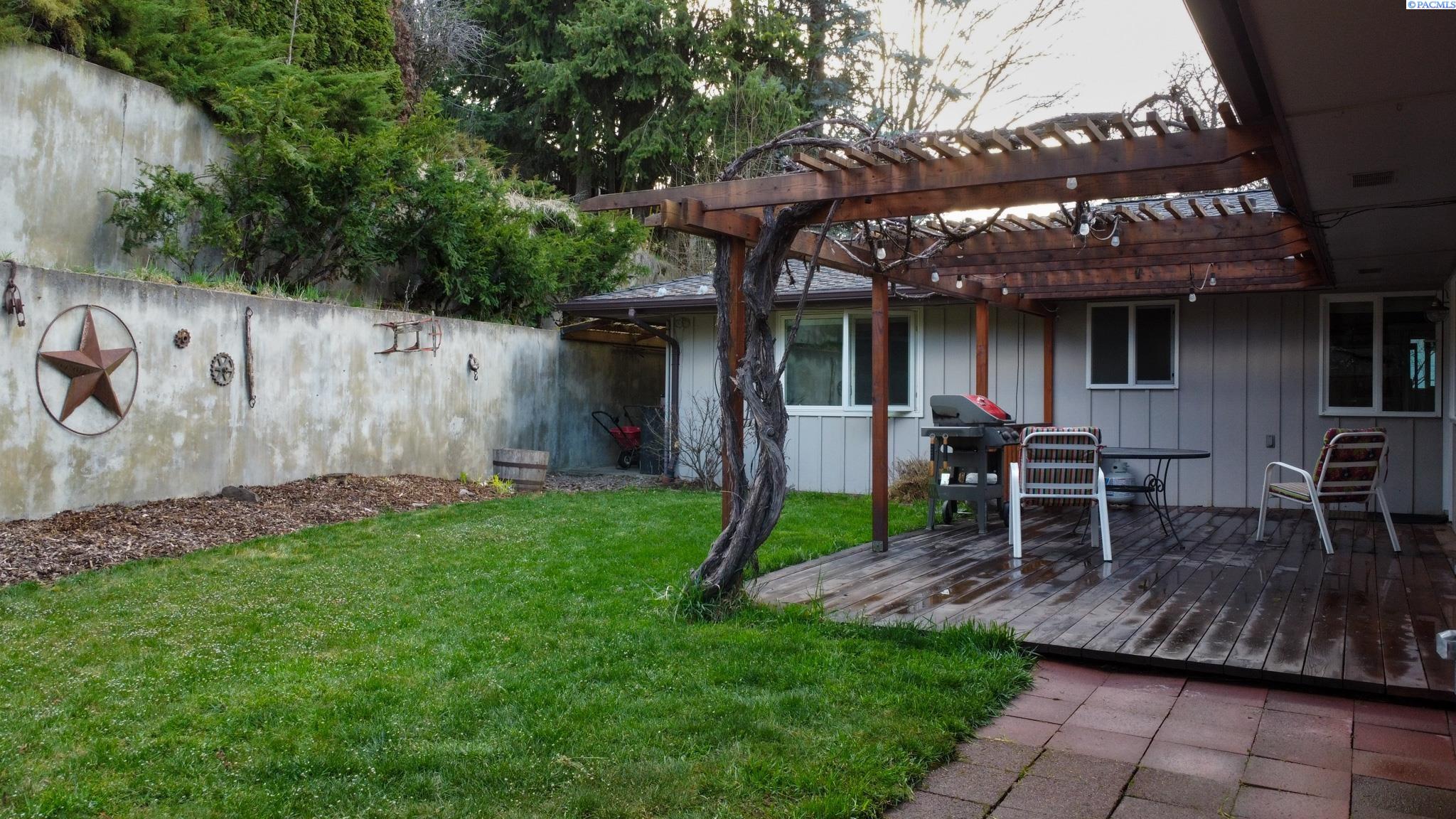 733 Southeast Ridgeview Street Pullman, WA 99163 - Photo 16 of 20 Gallery Image 16