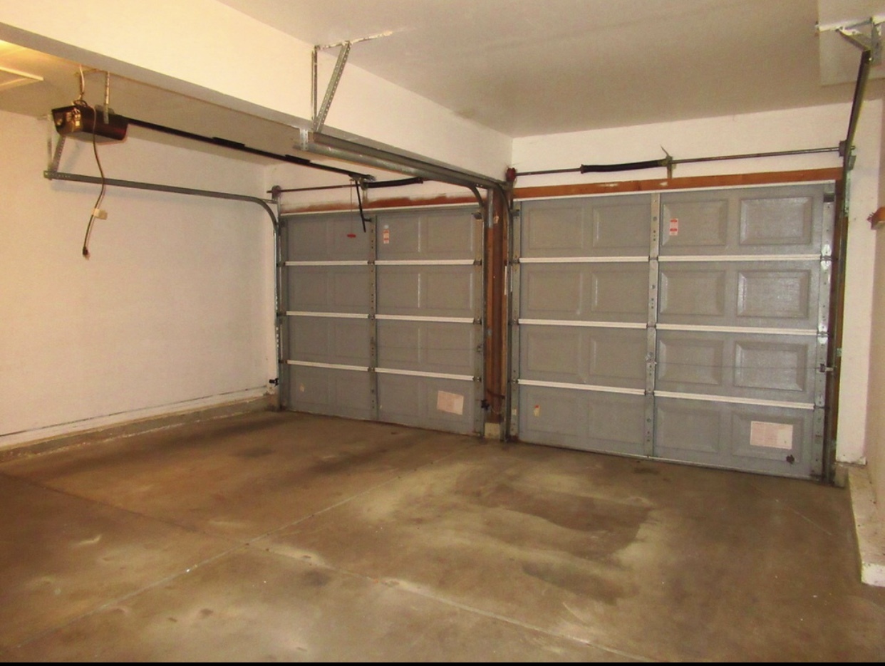 278 Half Moon Circle Aurora, IL 60504 - Photo 17 of 19 a view of an empty room with a empty space