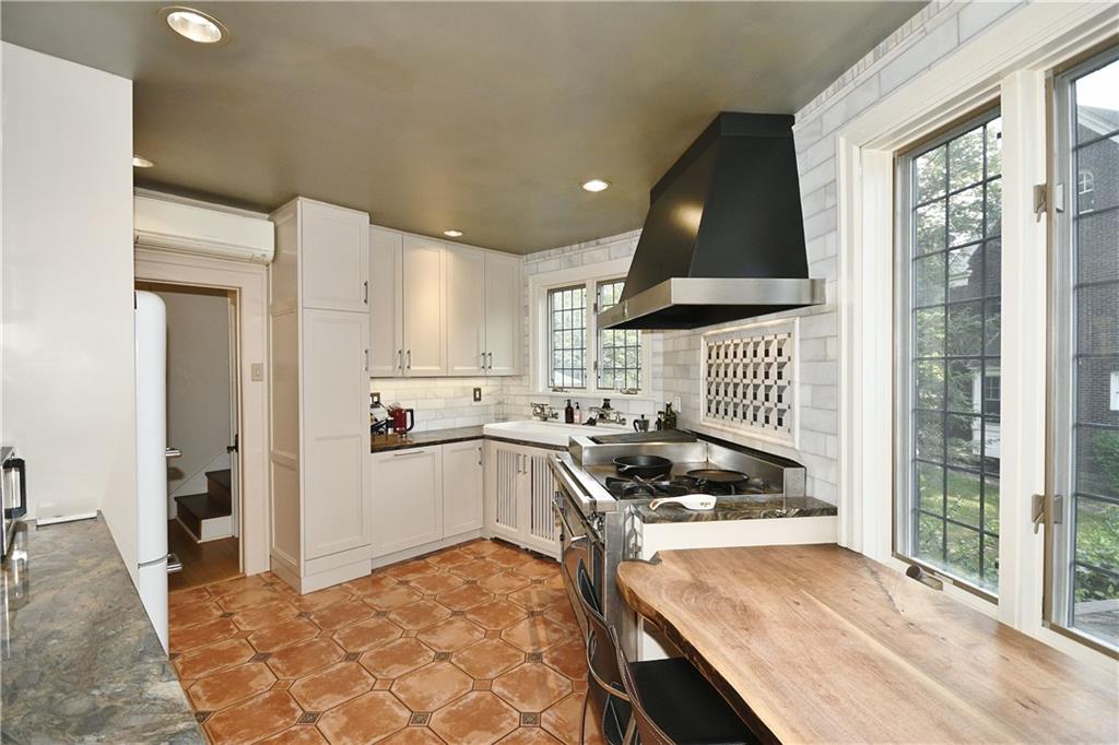 5462 Kipling Road Pittsburgh, PA 15217 - Photo 17 of 40 Gallery Image 17