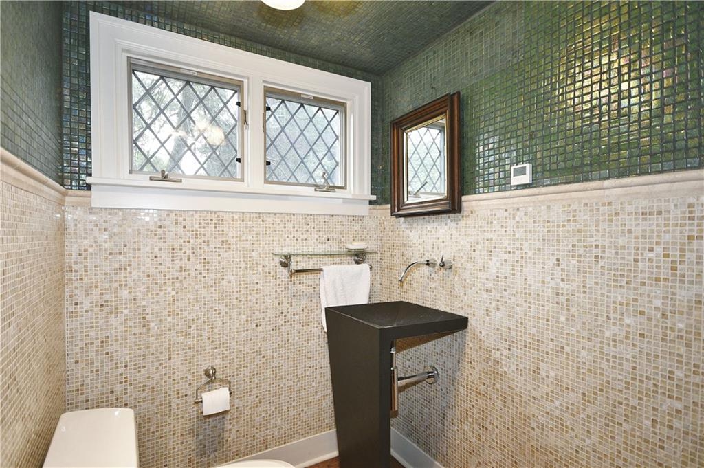 5462 Kipling Road Pittsburgh, PA 15217 - Photo 23 of 40 Gallery Image 23