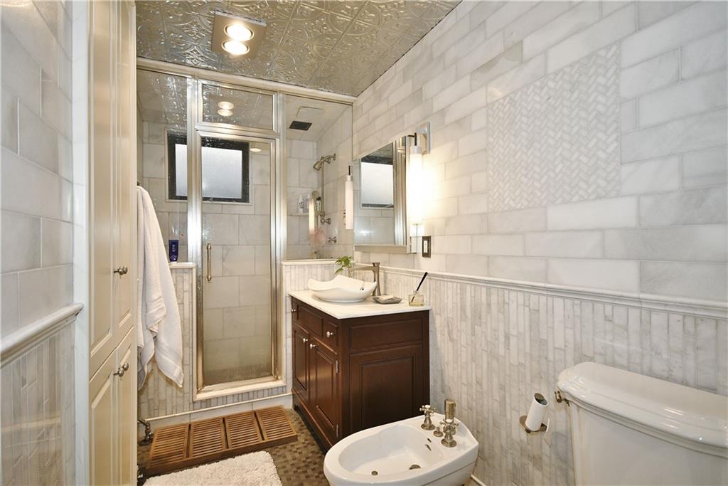 5462 Kipling Road Pittsburgh, PA 15217 - Photo 24 of 40 Gallery Image 24