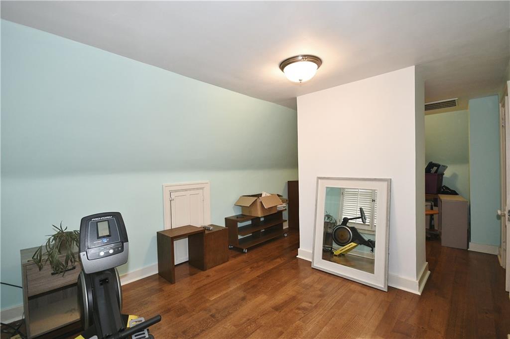 5462 Kipling Road Pittsburgh, PA 15217 - Photo 30 of 40 Gallery Image 30