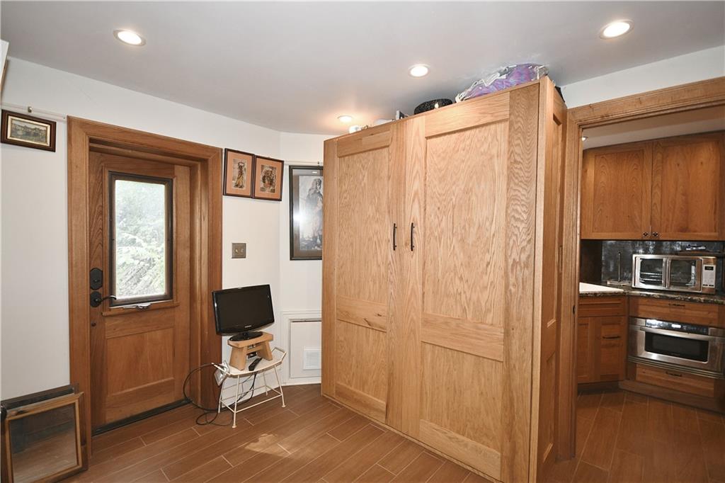 5462 Kipling Road Pittsburgh, PA 15217 - Photo 36 of 40 Gallery Image 36
