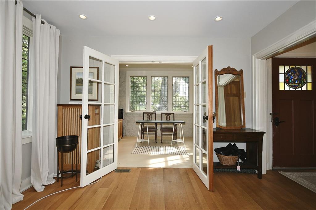 5462 Kipling Road Pittsburgh, PA 15217 - Photo 10 of 40 Gallery Image 10