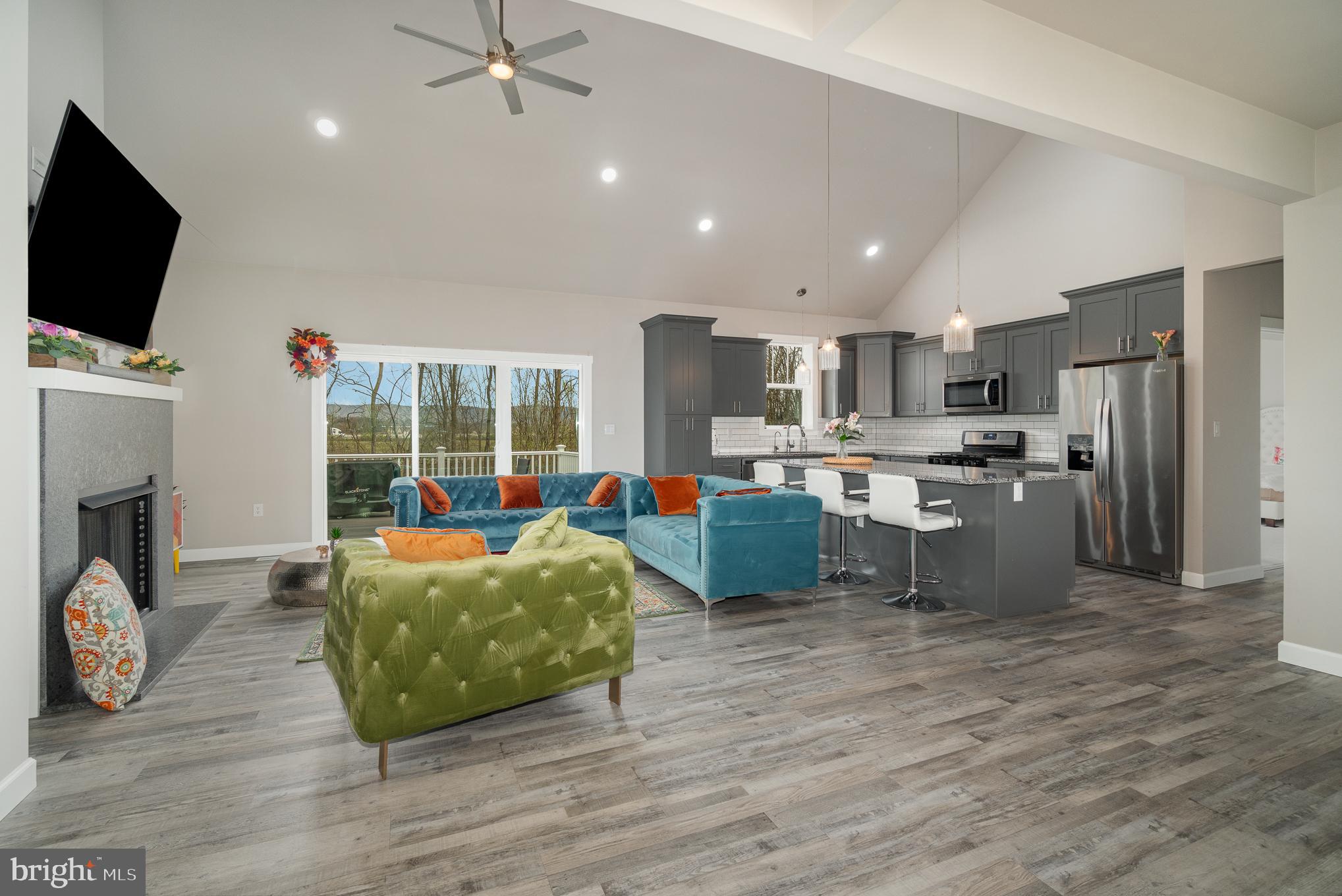 913 Dunbar Road Carlisle, PA 17013 - Photo 5 of 31 Gallery Image 5