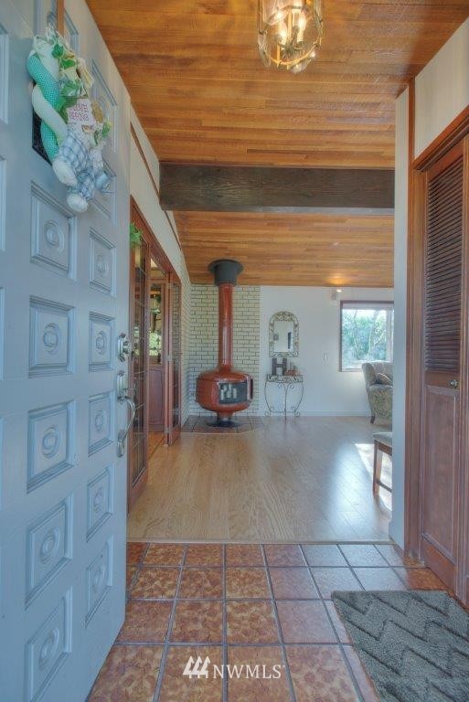 617 South 26th Court Renton, WA 98055 - Photo 2 of 16
