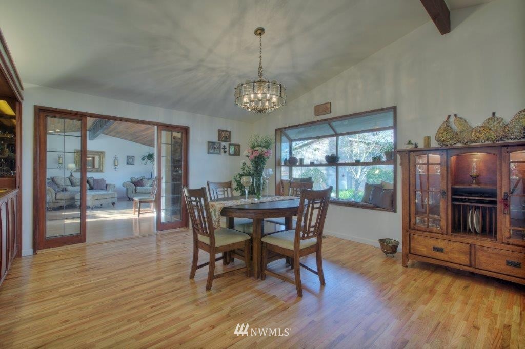 617 South 26th Court Renton, WA 98055 - Photo 7 of 16