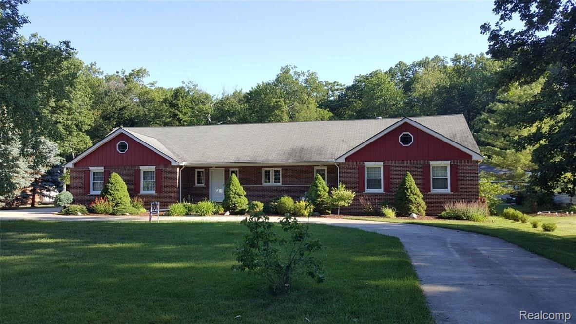 8992 Rucker Road Grosse Ile, MI 48138 - Photo 1 of 40 Front elevation