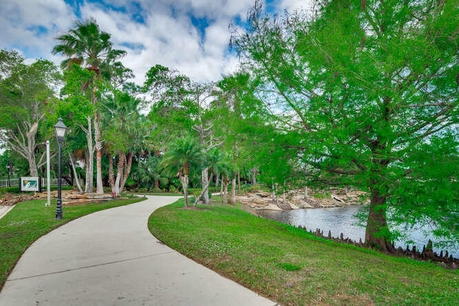 5046 Southeast Inkwood Way Hobe Sound, FL 33455 - Photo 28 of 29 Must See Property-small-034-011-Communit