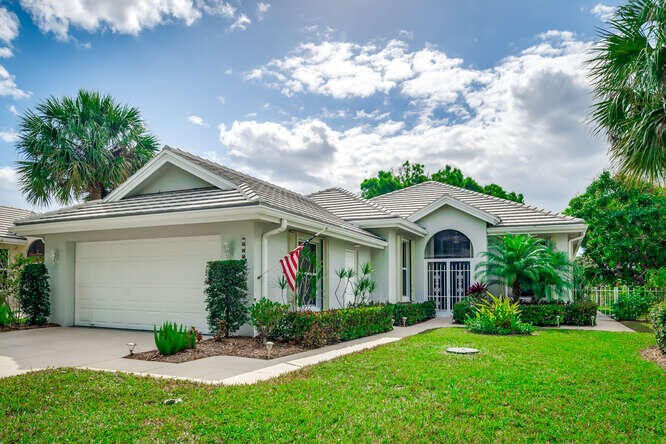 5046 Southeast Inkwood Way Hobe Sound, FL 33455 - Photo 8 of 29 Must See Property-small-009-009-Front-66