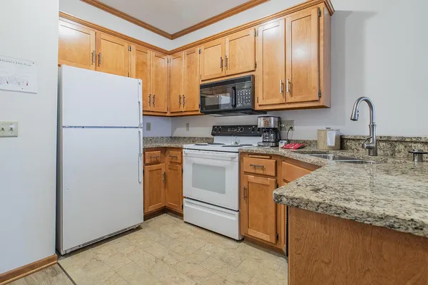 $245,900 | 101 Osthoff Avenue, Unit 285, Elkhart Lake, WI 53020