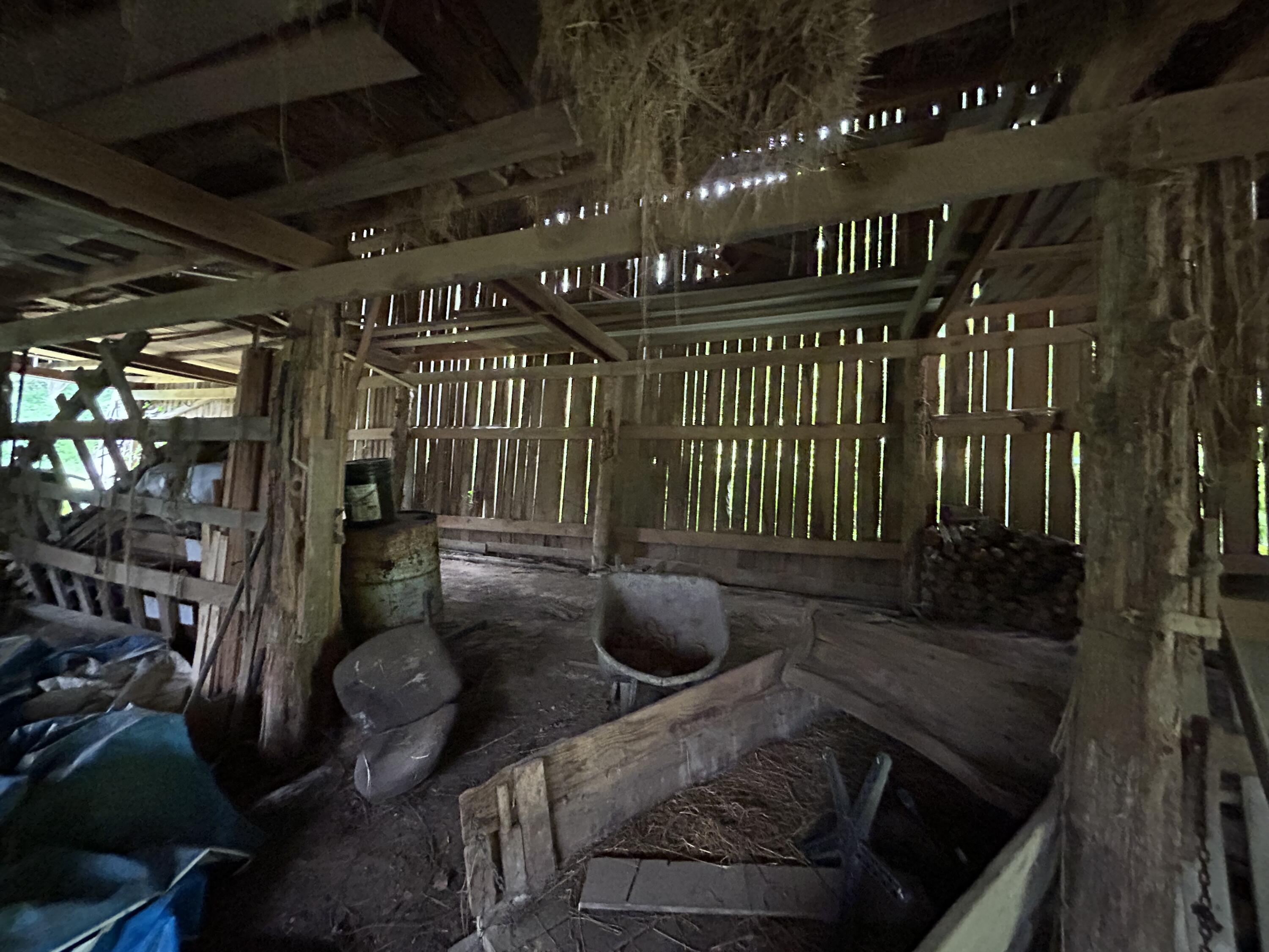 357 Sizemore Road Monticello, KY 42633 - Photo 50 of 50 Barn