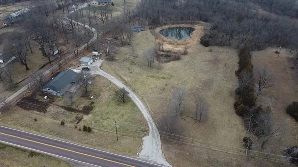 $550,000 | 14298 Leavenworth Road, Basehor, KS 66007