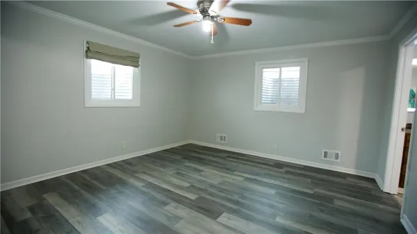 $550,000 | 14298 Leavenworth Road, Basehor, KS 66007