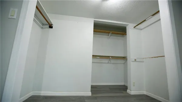 $550,000 | 14298 Leavenworth Road, Basehor, KS 66007