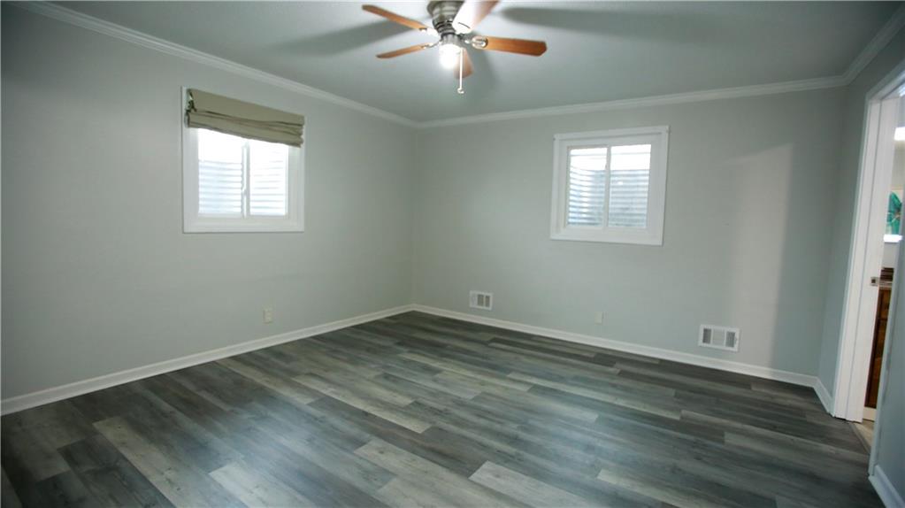 14298 Leavenworth Road Basehor, KS 66007 - Photo 23 of 50